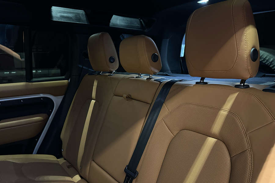 DEFENDER 110 P400 HSE 